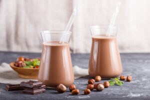 ingedroogde chocolademelk vlekken verwijderen